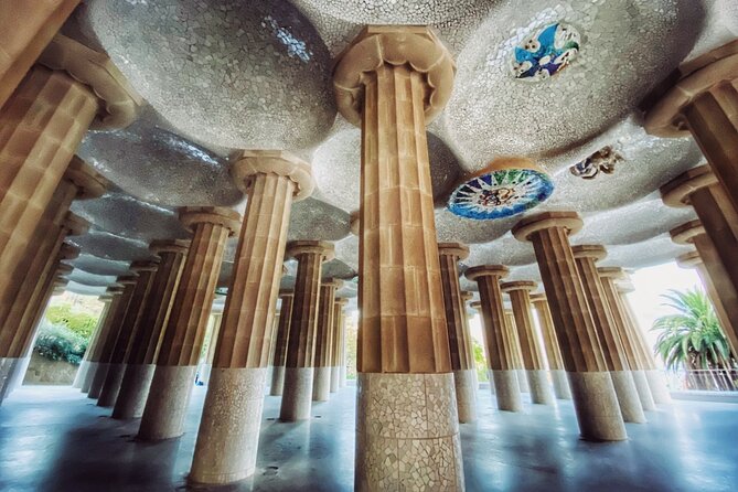 Park Guell Guided Tour in Barcelona with Entry - Guides and the human factor that makes this work