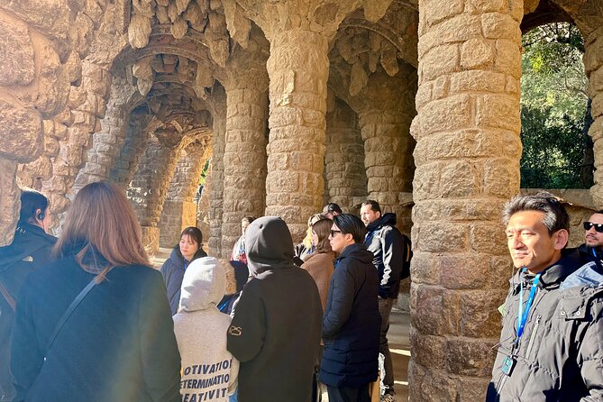 Park Guell Private Guided Tour With a Five Stars Tour Guide - The 75-minute guided walk: what you’ll actually see