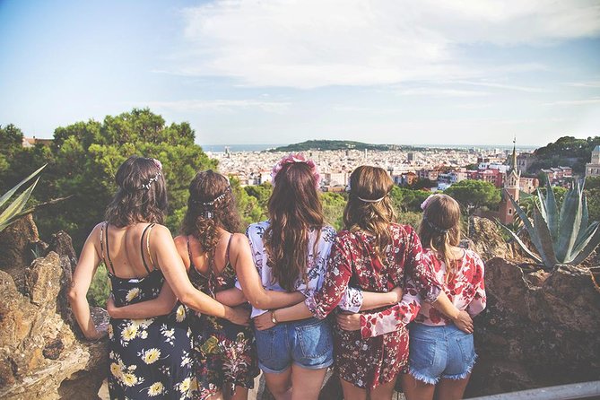 Park Guell Private Photoshoot with Skip the Line Ticket - The image delivery: 25 high-res plus extra picks per person
