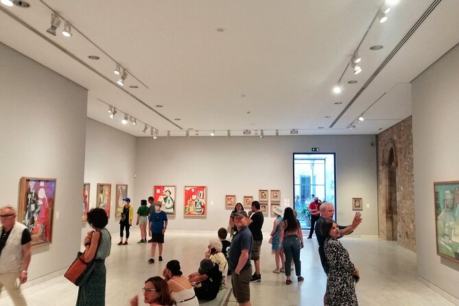 Picasso Museum and Walking Tour Plus Optional Wine & Food Tasting - Sala Parés, where Picasso exhibited and Barcelona collected art