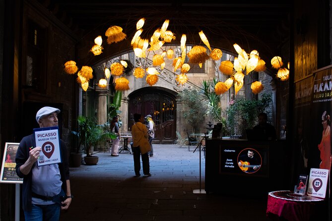 Picasso Museum in Barcelona: Guided Tour with Expert Guide - Headphones, Hearing, And The Most Common Frustration