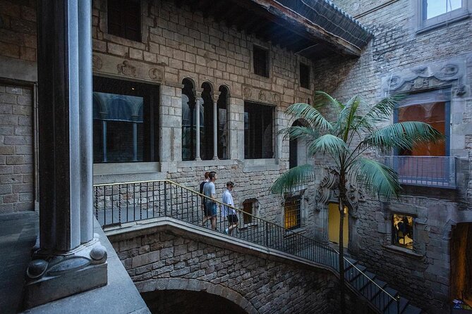 Picasso Small Group Walking Tour with Museum Skip the Line Ticket - Quick highlights before you go