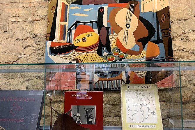 Private Barcelona Art and Tapas Walking Tour with Picasso Museum - Stop Three: Spanish and Catalan Meat Dishes to Close Strong