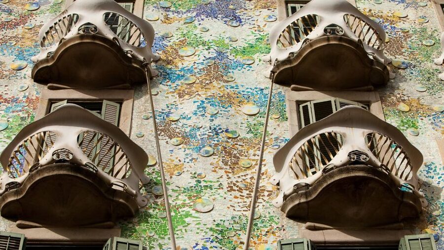 Private Barcelona Modernism and Gaudí Walking Tour - Pacing and walking reality: plan for steady steps