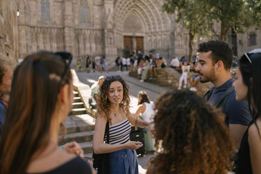 Private Barcelona Walk: Roman Roots & Gothic Quarter Gems - Barcelona Cathedral and La Casa de l’Ardiaca: what you get without paying entry