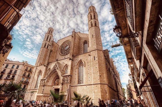 Private Barcelona Walking Tour with Flamenco Show & Tapas Dinner - Price and value: a three-part evening with transport and reserved time