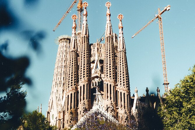 Private Best of Barcelona with Sagrada Familia & Park Güell visit - Key things that make this tour worth your time