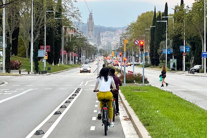 Private Bike Tours - Customizable Route, Top Barcelona Highlights - Arc de Triomf and Ciutadella Park: built-in breaks that reset your legs