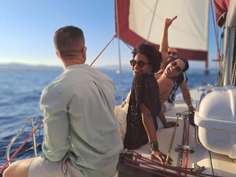 Private boat with an open bar and snacks - Key highlights you should care about
