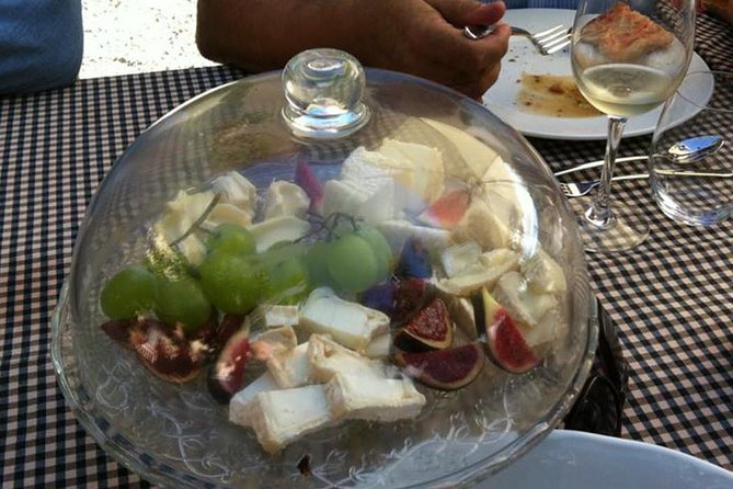 Private Breakfast Winery Experience - Private Wine Tasting Tour - The wine tasting: five organic bottles and a guided walk-through