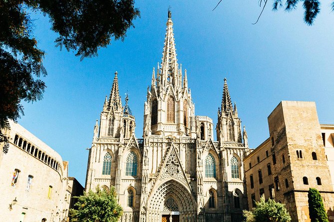 Private City Kickstart Tour: Barcelona - Starting On La Rambla: Getting Oriented Before You Wander