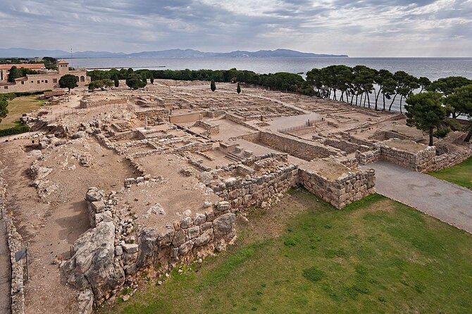 Private Costa Brava and Empuries Tour with Hotel Pick-Up and Panoramic Boat Ride - Who this tour fits best, and who might want a different option