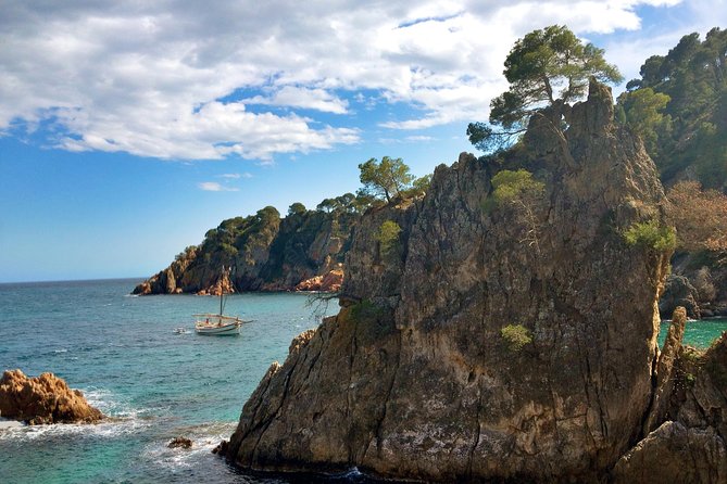 Private Costa Brava Kayak Experience with Snorkel from Barcelona - The Minibus Ride North: Where the Day Actually Begins