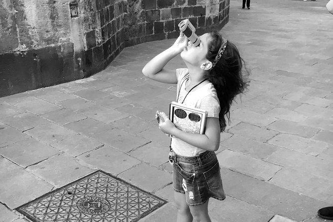 Private Family Experience - Dragon Tour in Barcelona for Kids - The guide factor: Barbara’s style and why families feel it