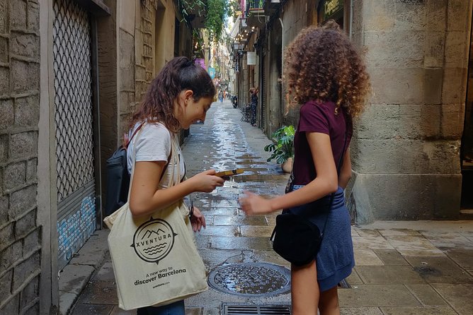 Private Family Treasure Hunt | Guided, fun & 100% Offline | Xventura Barcelona - Stop 4: Arc de Triomf, a big landmark and a new challenge