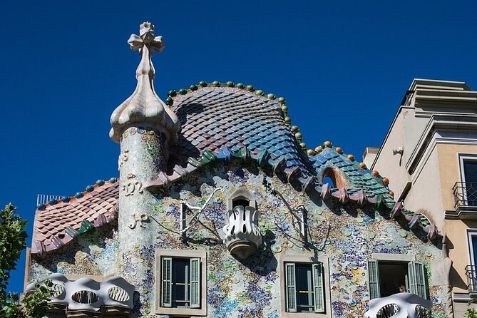 Private, guided shore excursion w/ chauffeured vehicle - Sagrada Familia and La Pedrera: Seeing the Details, Not Just the Fronts