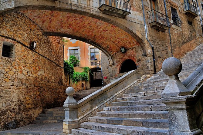 Private Medieval Girona Tour with Hotel Pick-up - The Onyar River façades and medieval wall viewpoints