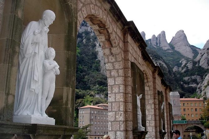 Private Montserrat with Lunch and Wine Tasting from Barcelona - Key Highlights That Make This Tour Worth It