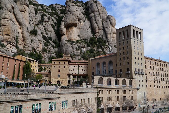 Private Montserrat with Lunch and Wine Tasting from Barcelona - If Walking Is a Problem: Sant Miquel Viewpoint and the Art Museum