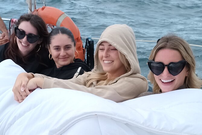 Private Naval Sailboat Tour in Barcelona up to 11 people - Inside the boat: why the deck layout helps groups