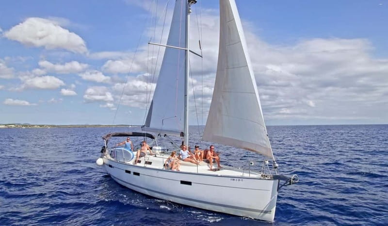 Private Sailboat Barcelona Luxury Boat + Aperitifs & Drinks - Price, group size, and value for money