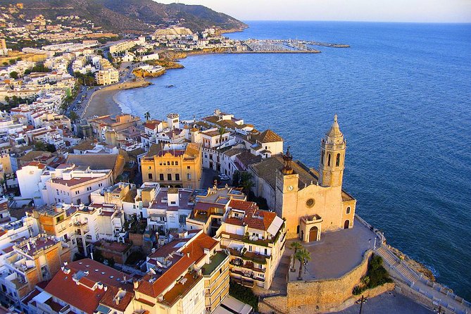 Private Tarragona and Sitges Tour with Hotel pick-up from Barcelona - The morning start: Barcelona hotel pickup and a calmer schedule