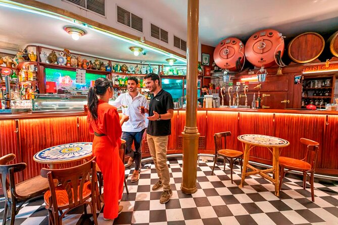 Private Tour: Tapas, Wine & Flamenco Show in Barcelona’s Old Town - Gothic Quarter walking: a digesting break between the main moments