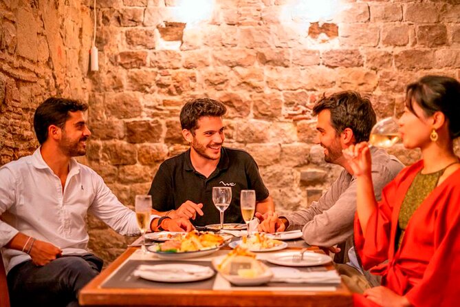 Private Tour: Tapas, Wine & Flamenco Show in Barcelona’s Old Town - Plaça de Sant Jaume and the Born: walking through power and plates
