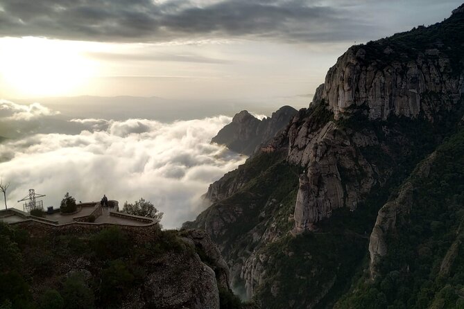 Private Tour to Montserrat with a specialized local guide - What the Reviews’ Best Moments Tell You to Prioritize