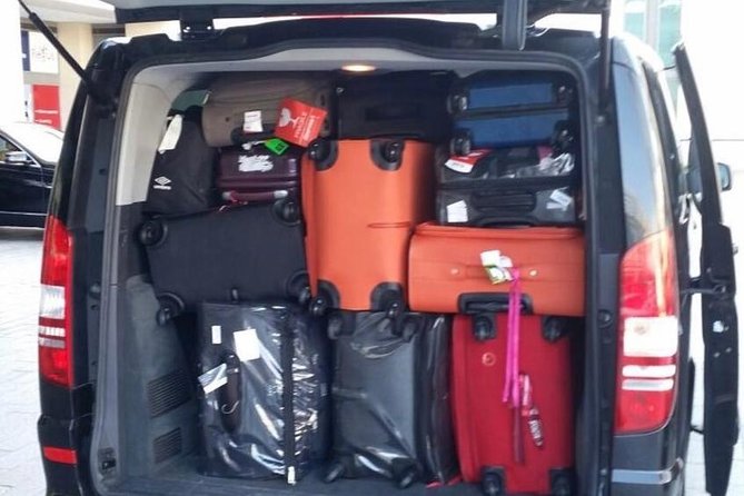 Private Transfer From Barcelona City to Barcelona Airport - Private door-to-door transfer from Barcelona City to BCN