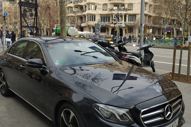 Private Transfer From Barcelona City to Barcelona Airport - Price and value: flat group fare up to 7 people