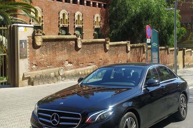 Private Transfer from Barcelona to the Port (or vice versa) - Price and value for a group of up to 3
