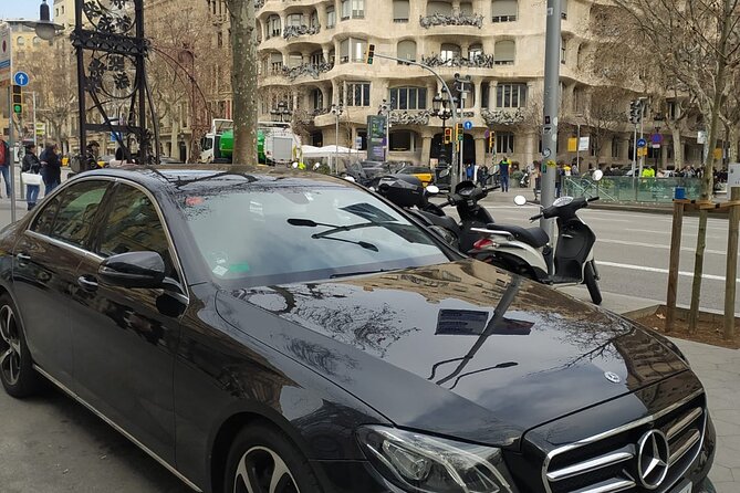 Private Transfer from Barcelona to the Port (or vice versa) - Who this transfer suits best (and who might want something else)