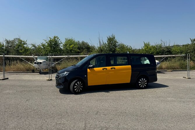 Private Transfer From Hotel to Barcelona Airport Departure - Arrival at Barcelona-El Prat: terminal-close drop-off and baggage help
