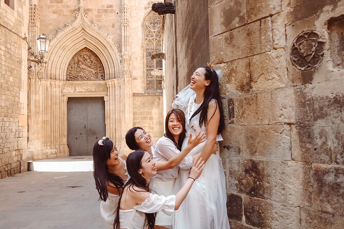 Professional Photoshoot Tour - Barcelona's iconic locations - Stops after the shoot: what you do with all those photos