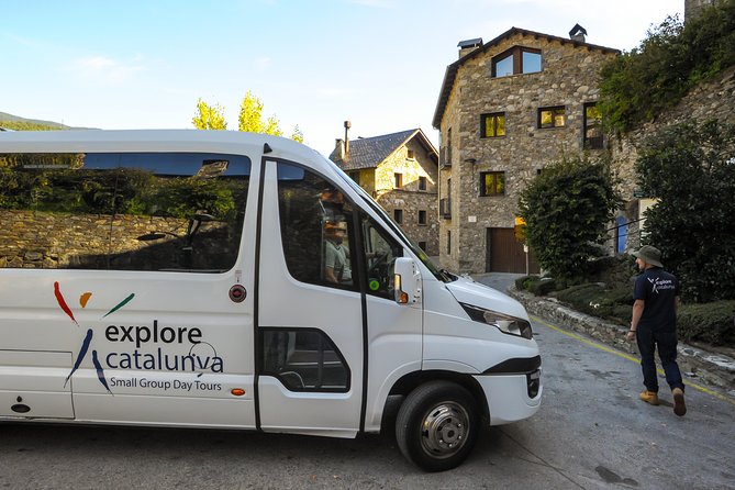 Pyrenees & Medieval Towns Small Group Tour from Barcelona - The small-group format: why it matters on a long day