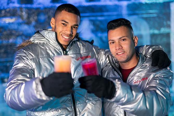 Romantic Pack at Icebarcelona - Hand-carved ice sculptures: what to focus on once you’re there