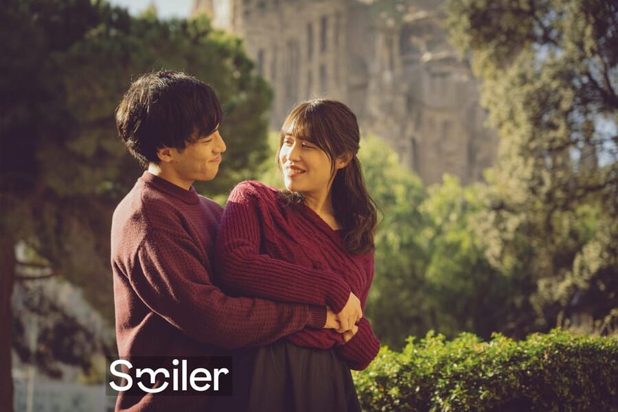 Romantic Photoshoot Experience for Couples in Barcelona - Language, flexibility, and how coordination works