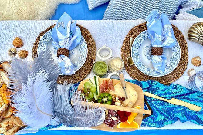 Romantic Picnic - Meeting at Passeig Marítim del Bogatell, Barcelona (8:00 am start)