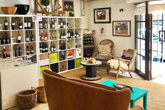 Sabre the Moment: Cava Sabrage Class in Barcelona - Who This Cava Sabrage Class Fits Best