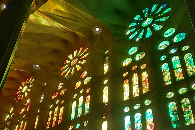 Sagrada Familia English Guided Tour & Optional Tower Access - Who should book this tour, and who might prefer a different approach