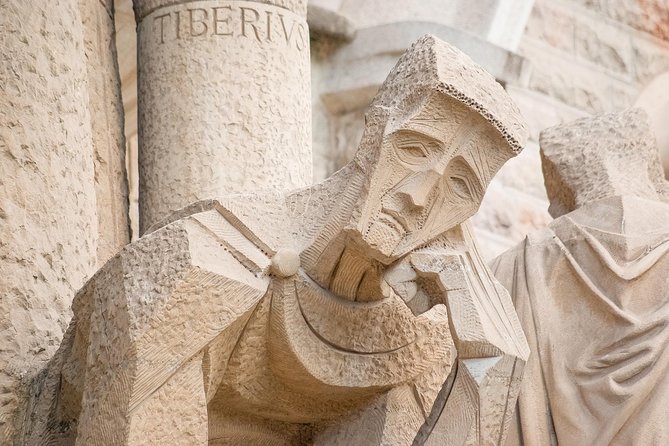 Sagrada Familia Evening Private Tour with Expert Guide - Your 1.5-hour walkthrough: what the tour actually delivers