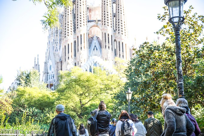 Sagrada Familia Fast Track Guided Tour - Fast Track Entry at Barcelona’s Sagrada Familia