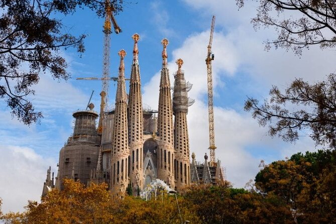 Sagrada Familia & Gothic Quarter Private Tour - What the “private” part changes in the Gothic Quarter