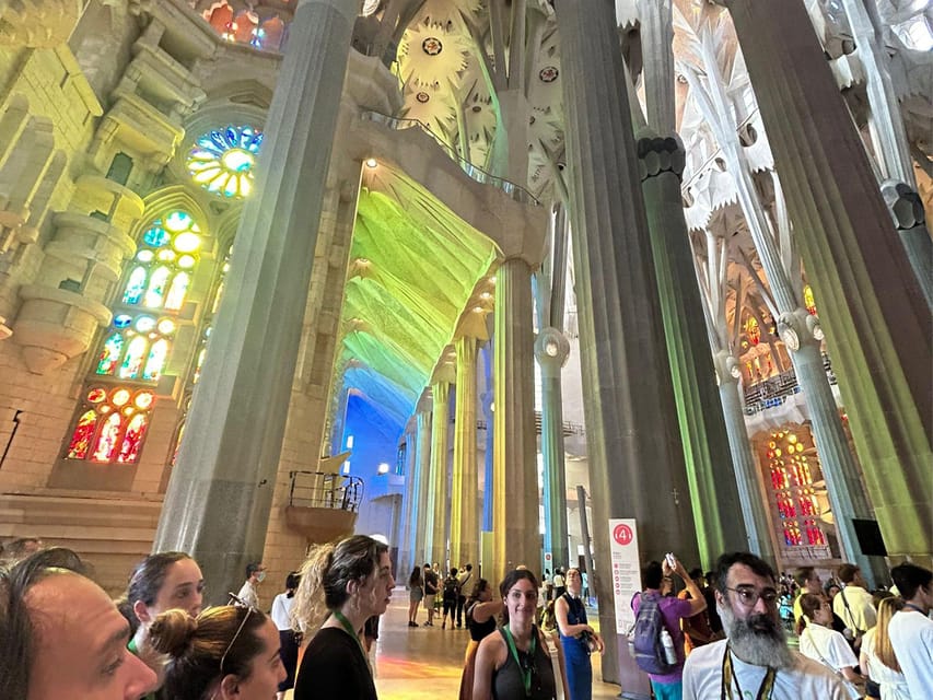 Sagrada Familia Guided Tour with Skip-the-Line Entry Ticket - Key highlights you should care about
