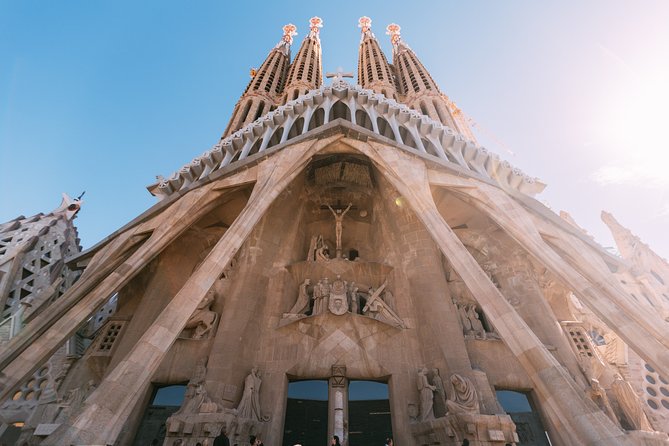 Sagrada Familia Guided Tour with Skip the Line Ticket - Skip-the-line at Sagrada Familia, and why it matters