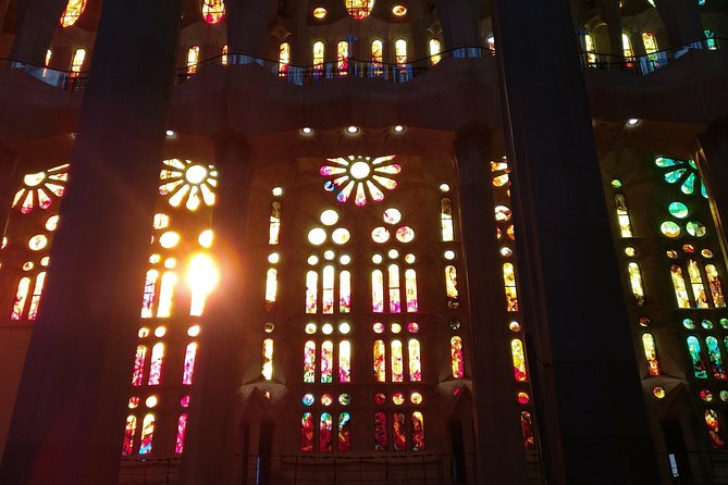 Sagrada Familia Guided Tour with Towers Access - Group Size, Headsets, and English Clarity