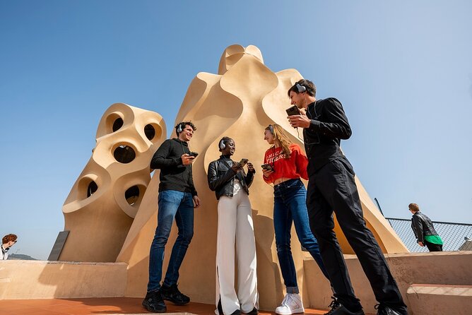Sagrada Familia & La Pedrera Small Group Tour with Cava Tasting - Cava Tasting Break: A Small Pause That Makes the Day Feel Easier