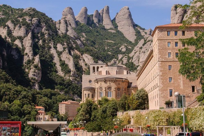 Sagrada Familia & Montserrat Small Group Tour with Hotel pick-up - Barcelona Cathedral: Admire the Gothic Style, Don’t Expect a Long Inside Visit