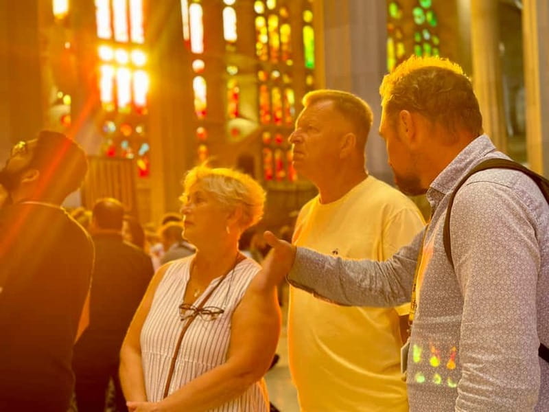 Sagrada Família & Park Güell Guided Tour with Transportation - Park Güell guided tour: mosaics, Dragon Staircase, and the views